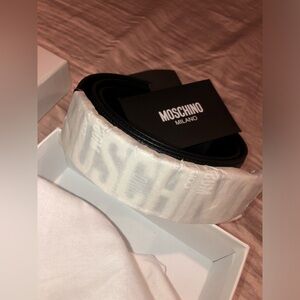 Moschino Classic Chrome Belt